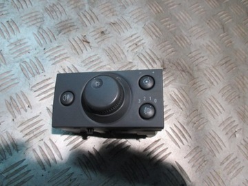 ВЫКЛЮЧАТЕЛЬ ЛАМП OPEL MERIVA A 93394756 WQ