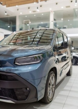 Toyota 2024 Toyota Proace City City Verso Long 1.5 D-4D Family aut 1.5 Diesel 130KM, zdjęcie 16