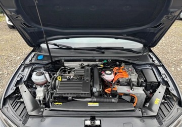 Volkswagen Passat B8 GTE Variant Facelifting 1.4 TSI Plug-In-Hybrid 218KM 2020 Volkswagen Passat 1.4 TSI Plug-In-Hybrid DSG GTE stan idealny 1.4 218KM, zdjęcie 10