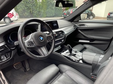 BMW Seria 5 G30-G31 Touring 550d 400KM 2018 BMW 5 Touring (G31) M 550 d xDrive 400 KM, zdjęcie 14
