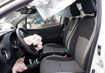 Toyota Yaris III Hatchback 5d Facelifting 2017 1.5 Dual VVT-iE 111KM 2019 Toyota Yaris Y20 Okazja 1.5 Benzyna 111KM, zdjęcie 20