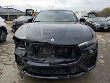 Maserati Levante 2022 Maserati Levante 2022, 3.0L, 4x4, MODENA, od ubezpieczalni 3.0 Benzyna, zdjęcie 2