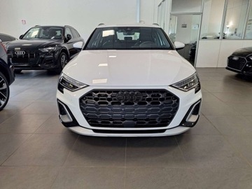Audi A3 8Y Sportback Facelifting 1.5 35 TFSI 150KM 2025 AUDI A3 TFSI allstreet Hatchback 1.5 (150KM) 2025, zdjęcie 5