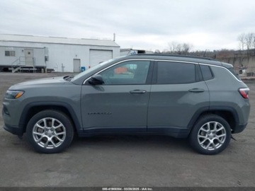 Jeep Compass II 2023 Jeep Compass Latitude Lux 2023 2.0l 2.0 Benzyna 200KM, zdjęcie 2