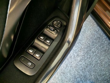 Peugeot 2008 I SUV 1.6 VTi 120KM 2013 Peugeot 2008 I 1.6 benzyna 120KM, Nawi, Asystent parkowania, zdjęcie 9