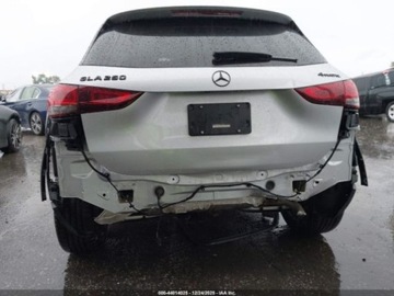 Mercedes GLA II 2021 Mercedes-Benz GLA 2021 r., 2,0L 4MATIC 2.0 Benzyna 221KM, zdjęcie 3