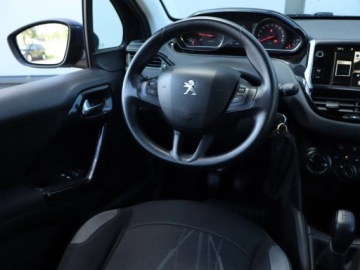 Peugeot 208 I Hatchback 3d 1.0 VTI 68KM 2014 Peugeot 208 1.0 VTi, Klima, Tempomat, Parktronic, zdjęcie 6