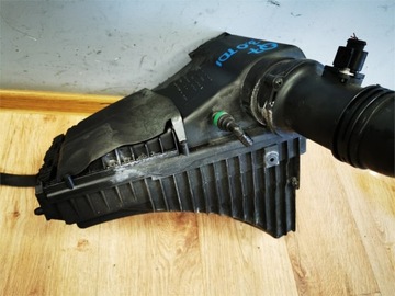 AUDI Q7 4L 05-10 3.0 TDI POUZDRO FILTRU VZDUCHU + VÁHA VZDUCHU