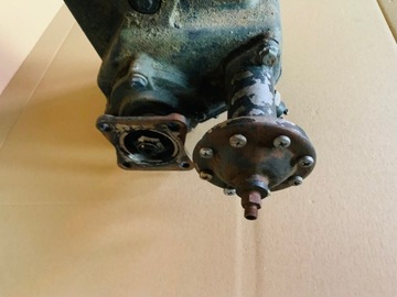 KAMAZ ZIŁ PRZYSTAWKA REDUKTORA WIERTNIA BRDM