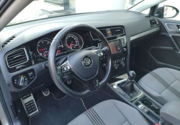 Volkswagen Golf VII Variant 1.6 TDI BlueMotion  110KM 2016 Volkswagen Golf Variant Volkswagen Golf Variant 1.6 TDI BlueMotion Technol, zdjęcie 9