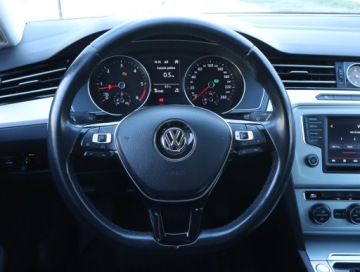 Volkswagen Passat B8 Variant 2.0 TDI 150KM 2015 VW Passat 2.0 TDI, Automat, Klima, Klimatronic, zdjęcie 20