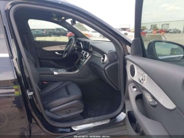Mercedes GLC C254/X254 2022 Mercedes-Benz GLC 300, 2022r., 4x4, 2.0L 2.0 Benzyna 255KM, zdjęcie 6