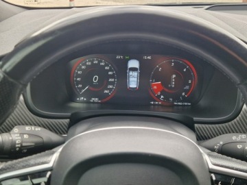Volvo V90 II Kombi 2.0 D4 190KM 2017 Volvo V90 2.0d 190KM Polestar AWD R Design Bogate, zdjęcie 30