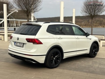 Volkswagen Tiguan II 2019 Volkswagen Tiguan R-line 7 Osobowy Benzyna 2.0 - 203KM Automat Servis, zdjęcie 38