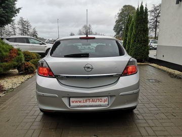Opel Astra J Hatchback 5d 1.6 Twinport ECOTEC 115KM 2010 Opel Astra 1.6 16V 116 KM GTC Klima Parktronic Tem, zdjęcie 6