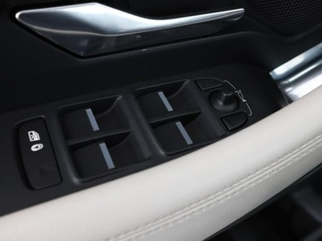 Jaguar E-Pace SUV 2.0 i4D 180KM 2018 Jaguar F-PACE 2.0d Automat S AWD Panorama, zdjęcie 36