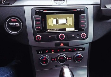 Volkswagen Passat B7 Variant 2.0 TDI CR DPF BlueMotion 140KM 2014 Volkswagen Passat Volkswagen Passat Variant 2.0 TDI BlueMotion Technology, zdjęcie 17