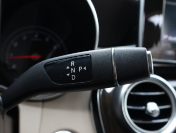 Mercedes GLC C253 SUV 2.0 250 211KM 2019 Mercedes GLC GLC 250 4MATIC, Salon Polska, zdjęcie 16