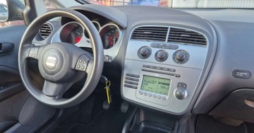 Seat Altea XL 1.6 Mpi 102KM 2008 Seat Altea XL 1.6 MPI 102KM Klimatyzacja Czujniki parkowania 1.6 Benzyna, zdjęcie 9