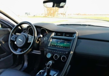 Jaguar E-Pace SUV 2.0 i4P 200KM 2018 Jaguar E-Pace Zadbany Cena Brutto 2.0 Benzyna 200KM, zdjęcie 16