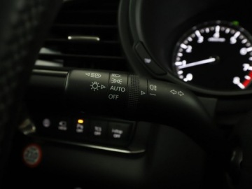 Mazda CX-30 2.0 Skyactiv-X 180KM 2019 Mazda CX-30 2.0 Skyactiv-X MHEV Navi Tempomat, zdjęcie 35