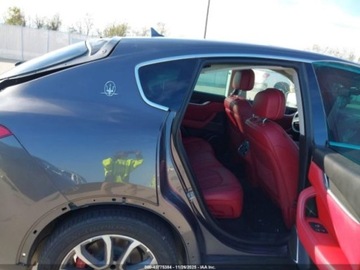 Maserati Levante 2019 Maserati Levante 2019 Maserati Levante 3.0L 3.0 Benzyna 345KM, zdjęcie 11