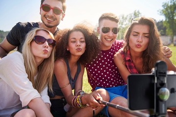 ПАЛКА ДЛЯ СЕЛФИ 4 в 1 ШТАТИВ + ПУЛЬТ BT + СВЕТОДИОДНАЯ ЛАМПА