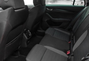 Skoda Octavia IV Liftback 1.5 TSI EVO 150KM 2024 Skoda Octavia Adaptive Cruise Control (ACC), Climatronic, DSG 1.5 Benzyna, zdjęcie 11