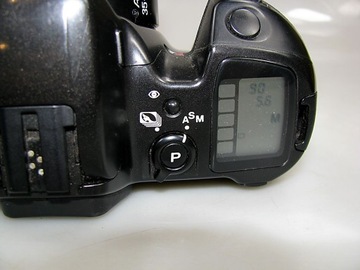 MINOLTA DYNAX 500si - корпус/камера