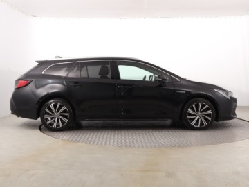 Toyota Corolla XII TS Kombi 1.8 Hybrid 122KM 2021 Toyota Corolla 1.8 Hybrid, Salon Polska, zdjęcie 5