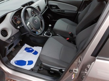 Toyota Yaris III Hatchback 5d Facelifting 1.33 Dual VVT-i 99KM 2015 Toyota Yaris 1.33 Premium III (2011-2019) 1.33VVT-, zdjęcie 9