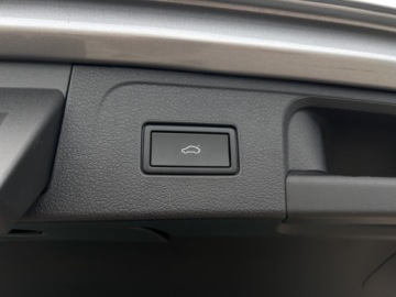 Volkswagen Passat B8 Variant Facelifting 2.0 TDI SCR 150KM 2023 Volkswagen Passat |Podgrzewana Kierownica| Masaż|, zdjęcie 36