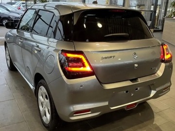 Suzuki Swift VI Hatchback Facelifting 1.2 DualJet SHVS 83KM 2025 SUZUKI Swift 1.2 Dualjet SHVS Premium Plus CVT 83KM 2025, zdjęcie 3