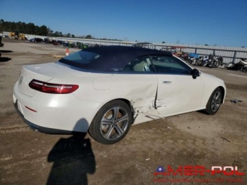 Mercedes Klasa E W213 2018 Mercedes-Benz Klasa E _E 400_W213_3.0 L_329 km_2018r 3.0 Benzyna 329KM, zdjęcie 2