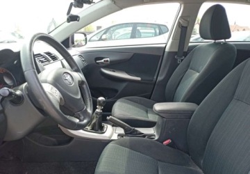 Toyota Corolla X Sedan 2.0 D-4D 126KM 2008 Toyota Corolla Toyota Corolla 2.0 Diesel 126KM, zdjęcie 7