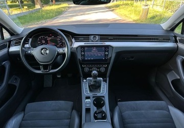 Volkswagen Passat B8 Variant 1.5 TSI EVO 150KM 2019 Volkswagen Passat Volkswagen Passat 1.5 TSI EVO Highline 1.5 Benzyna 150KM, zdjęcie 6