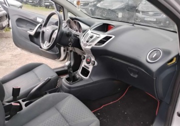 Ford Fiesta VII Hatchback 5d 1.4 Duratorq TDCi 68KM 2011 Ford Fiesta I rej 2012r, 1.4 TDCI. Lekko uszkodzony przod. Jezdzi. 1.4, zdjęcie 6