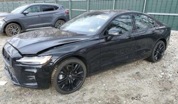 Volvo S60 III Sedan Facelifting 2.0 B5 250KM 2023 Volvo S60 2023r, PLUS, 2.0L, 4x4 2.0 Benzyna 250KM