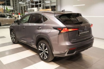 Lexus NX I SUV Facelifting 300h 197KM 2021 Lexus NX 300h F Impression AWD 2.5 Hybryda 197KM, zdjęcie 2