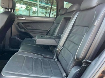 Volkswagen Tiguan II SUV Facelifting 2.0 TSI 245KM 2023 Volkswagen Tiguan 2.0 TSI 245KM R L 4x4 DSG MATRIX Kamera360 Hak NiskiPrze, zdjęcie 5