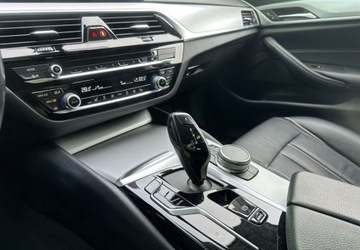 BMW Seria 5 G30-G31 Touring Facelifting 2.0 520d 190KM 2021 BMW Seria 5 BMW Seria 5 520d Luxury Line sport 2.0 Diesel 190KM, zdjęcie 14