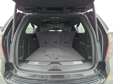 Chevrolet Suburban GMT900 2024 Chevrolet Suburban Z71 2Z7 2024 5.3l 5.3 Benzyna 420KM, zdjęcie 3