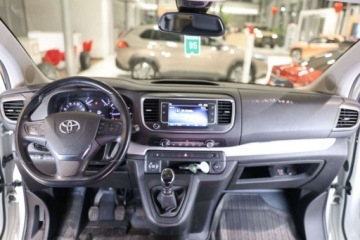 Toyota 2020 Toyota Proace Verso 1.5 D4-D Medium Business 1.5 Diesel 120KM, zdjęcie 18