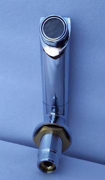 Смеситель излив для гидромассажной ванны-джакузи длиной 1/2 дюйма.