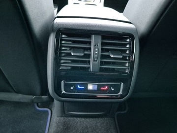 Volkswagen Arteon Shooting Brake R 2.0 TSI 320KM 2022 Volkswagen Arteon Shooting Brake R 4motionAlcantara Masaze ACC Faktura VAT, zdjęcie 28
