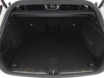 Volvo V60 II  2020 Volvo V60 PHEV 4x4 skóra/alcantara full LED, zdjęcie 19
