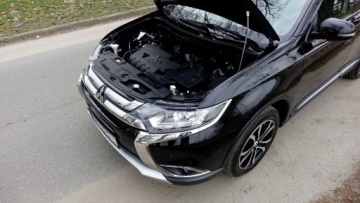 Mitsubishi Outlander III SUV Facelifting 2015 2.0 MIVEC 150KM 2016 outlander.. Kamera.. Ledy .. Nawigacja.. 2 x Koła .. 2 x PDC .. Klimatronik, zdjęcie 24