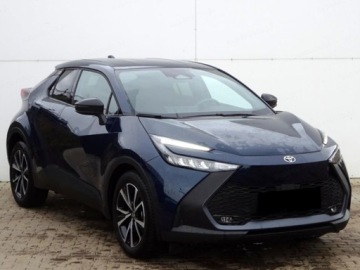 Toyota C-HR II SUV Plug-In 2.0 Hybrid Dynamic Force Plug-in  223KM 2025 Od ręki - Style 2.0 Hybrid Dynamic Force Plug-in 223KM | Podgrzewane fotele, zdjęcie 3