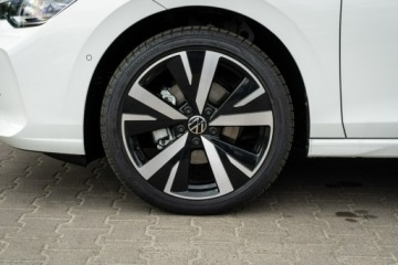 Volkswagen Golf VIII Variant 1.5 TSI 150KM 2024 Volkswagen Golf Variant Style 1.5 TSI 150 KM DEMO, zdjęcie 4