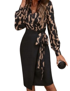 Платье-конверт из комбинированных материалов с буквой О